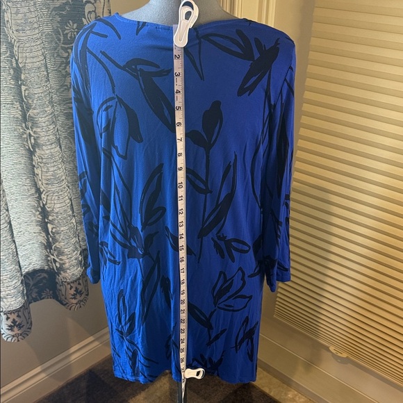 Reitman's Blue V-Neck Tunic, Black Leaf Print, Asymmetrical Hem Women's Sz XXL - Picture 5 of 11